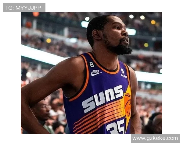 杜兰特重回勇士训练场，状态出众引发球迷热议