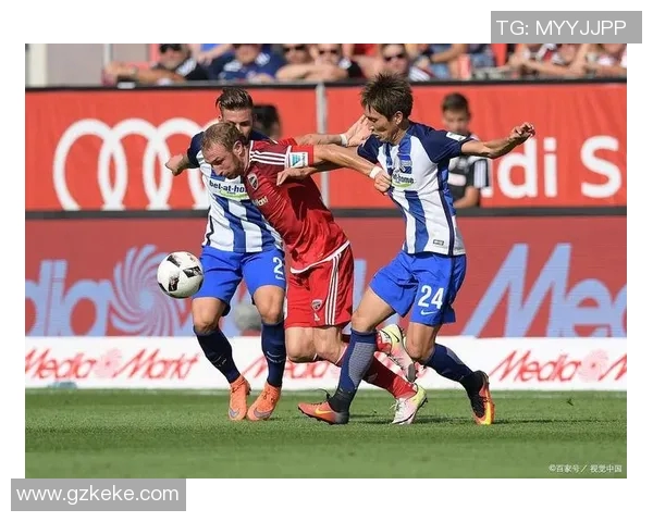 沙尔克04惨遭连败点赞主裁的背后_球队危机何解？