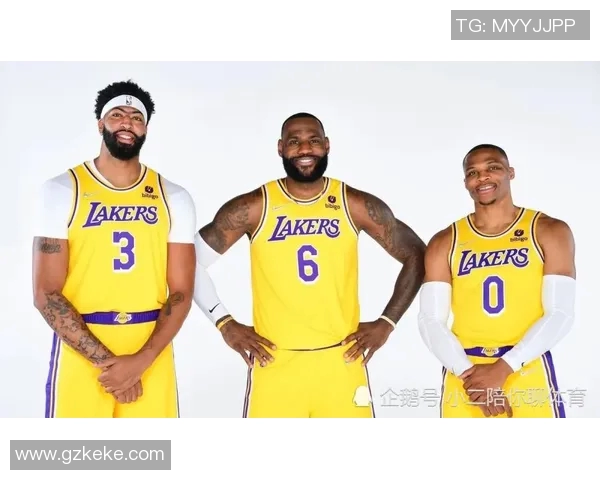 湖人勇士季前赛对决精彩回顾与赛后分析10月13日全场亮点一览